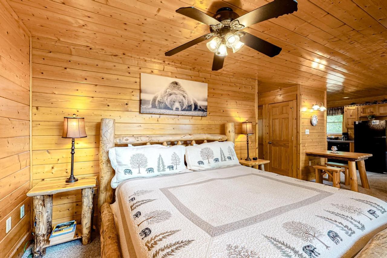 Daa Bear'S Lodge 개틀린버그 외부 사진